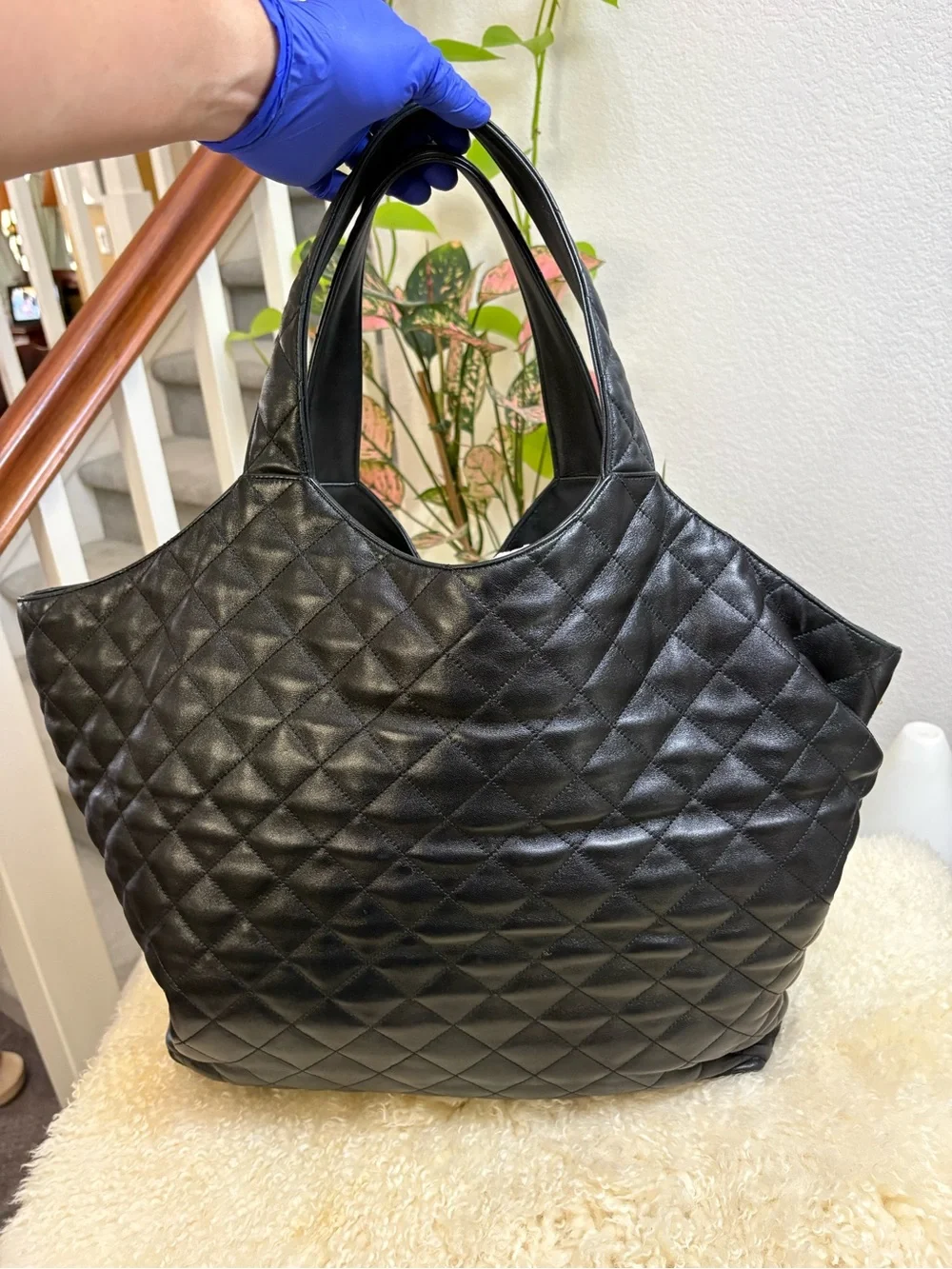 Saint Laurent Black Quilted Leather Icare Maxi. *EUC, NO CALL OUTS